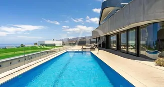 von_poll_real_estate_property_ES243184838_image_0