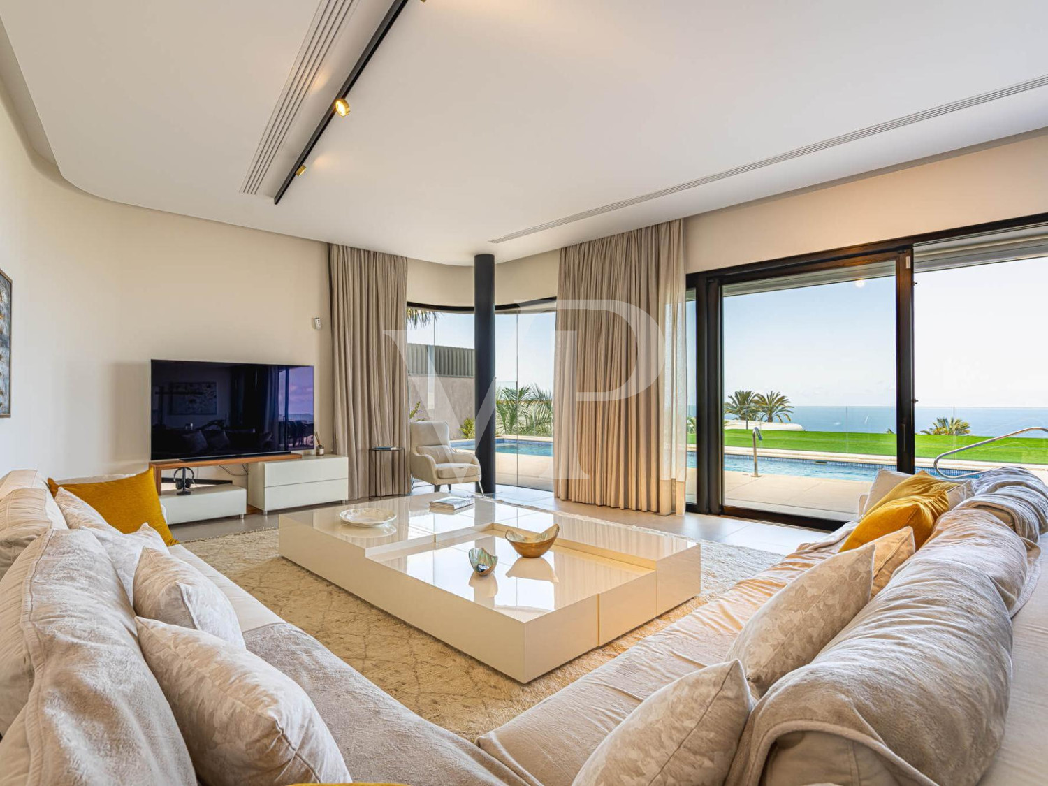 Exklusive Design-Villa mit Luxusausstattung und Traumblick auf das Meer