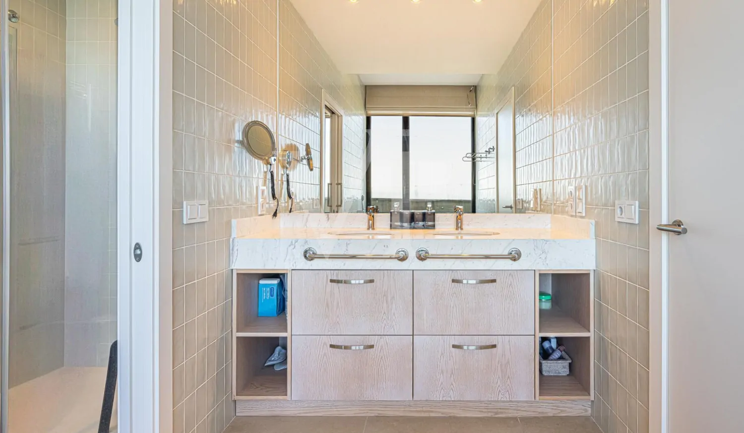 Exklusive Design-Villa mit Luxusausstattung und Traumblick auf das Meer