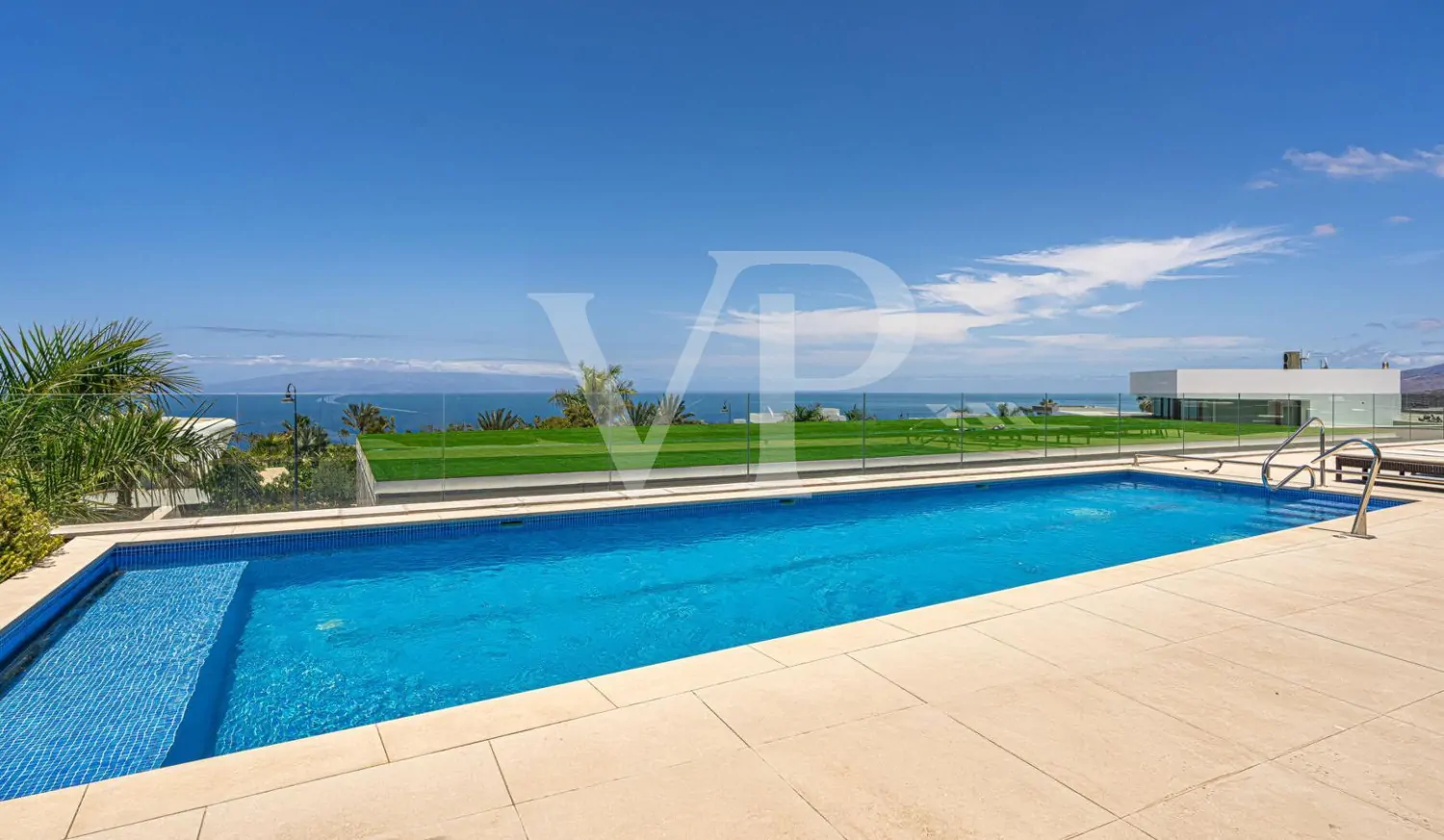 Exklusive Design-Villa mit Luxusausstattung und Traumblick auf das Meer