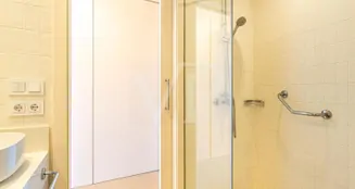 von_poll_real_estate_property_ES243184838_image_39