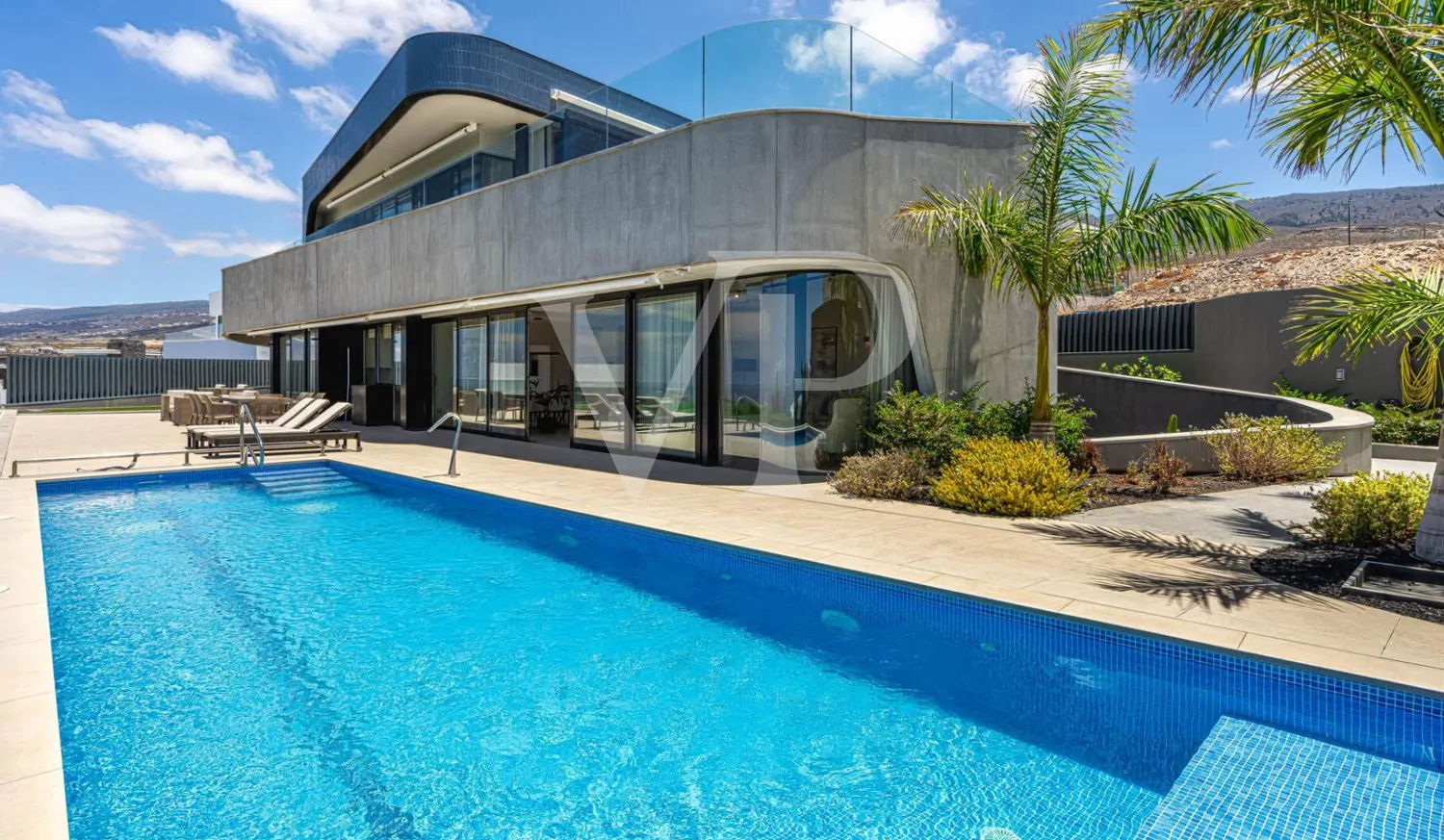 Exklusive Design-Villa mit Luxusausstattung und Traumblick auf das Meer