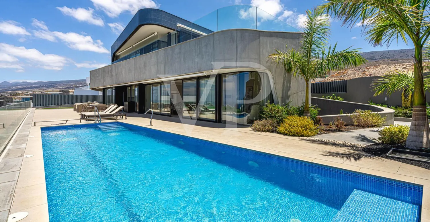 Exklusive Design-Villa mit Luxusausstattung und Traumblick auf das Meer
