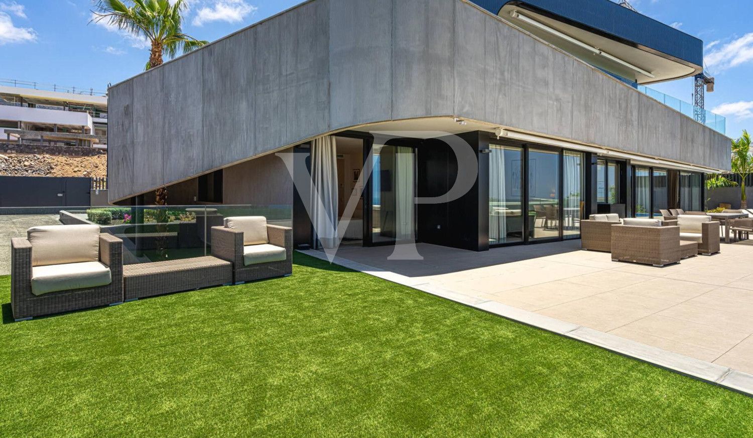 Exklusive Design-Villa mit Luxusausstattung und Traumblick auf das Meer