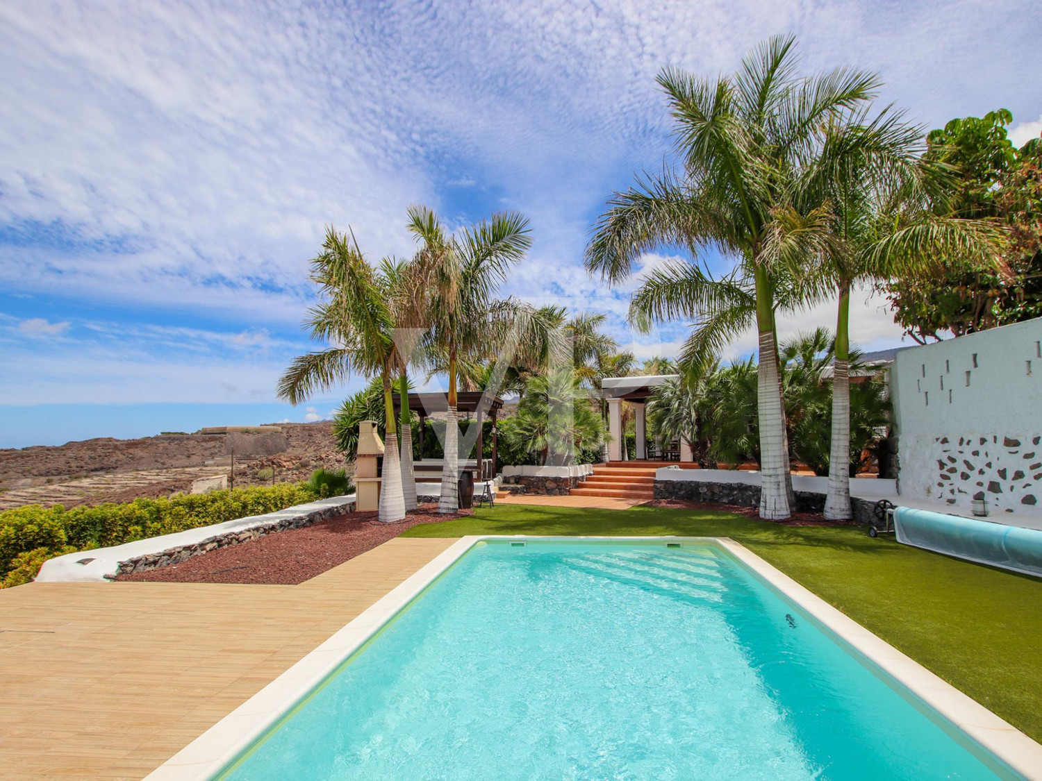 Precious finca with panoramic views and private pool