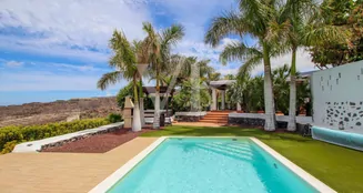 von_poll_real_estate_property_ES243184836_image_2