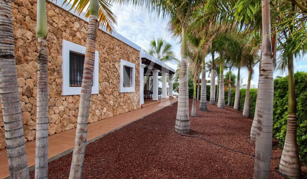 Edle Finca mit Panoramablick und privatem Pool