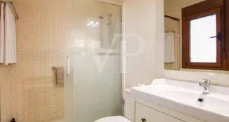 von_poll_real_estate_property_ES243184836_image_33