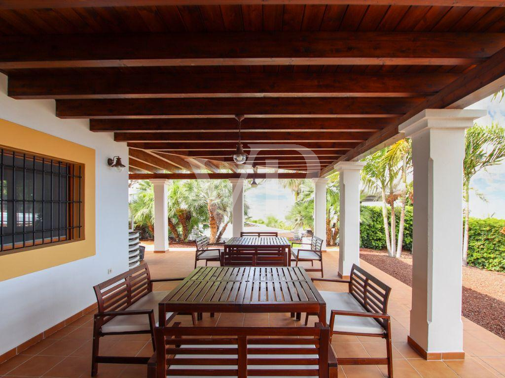 Precious finca with panoramic views and private pool