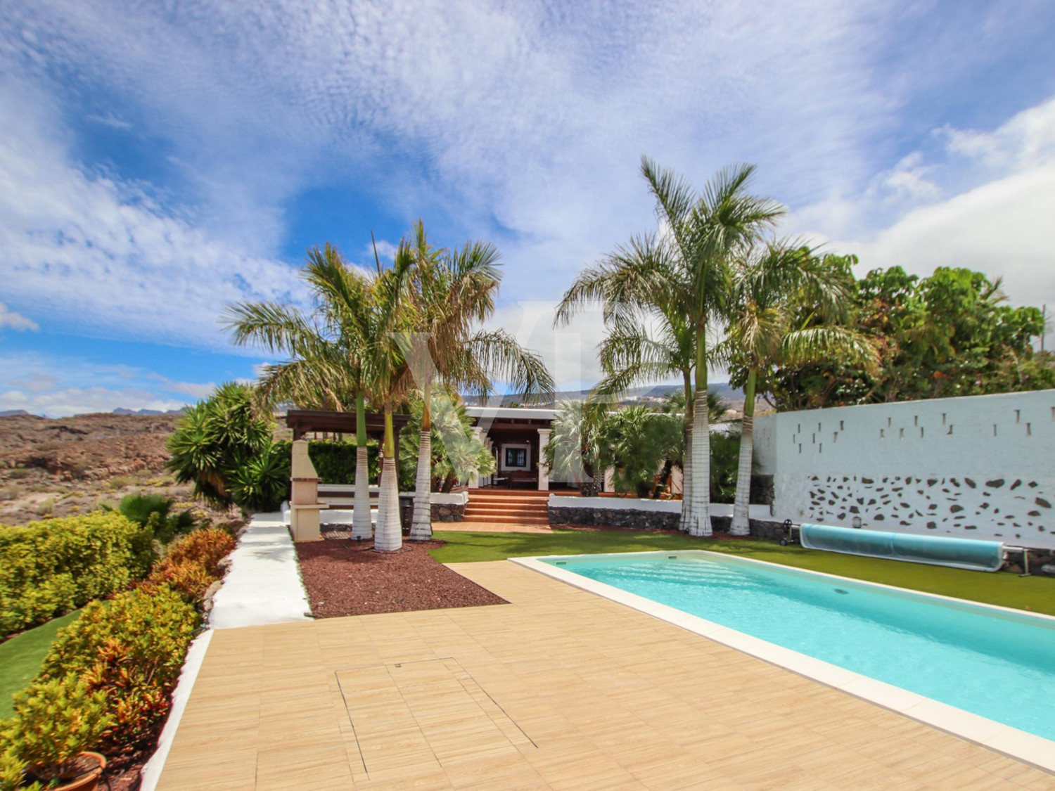 Precious finca with panoramic views and private pool