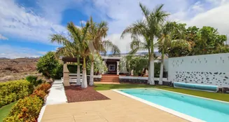 von_poll_real_estate_property_ES243184836_image_4