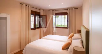 von_poll_real_estate_property_ES243184836_image_28