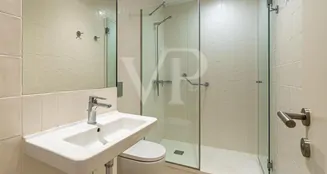 von_poll_real_estate_property_ES243184838_image_217