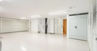 von_poll_real_estate_property_ES243184838_image_214