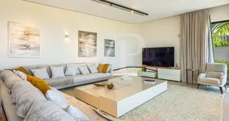 von_poll_real_estate_property_ES243184838_image_181