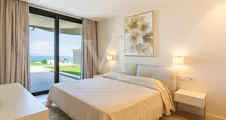 von_poll_real_estate_property_ES243184838_image_192