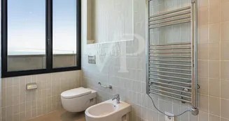 von_poll_real_estate_property_ES243184838_image_236