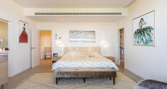 von_poll_real_estate_property_ES243184838_image_230