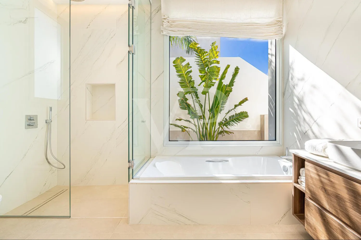 Luxusvilla az Abama-öböl szívében