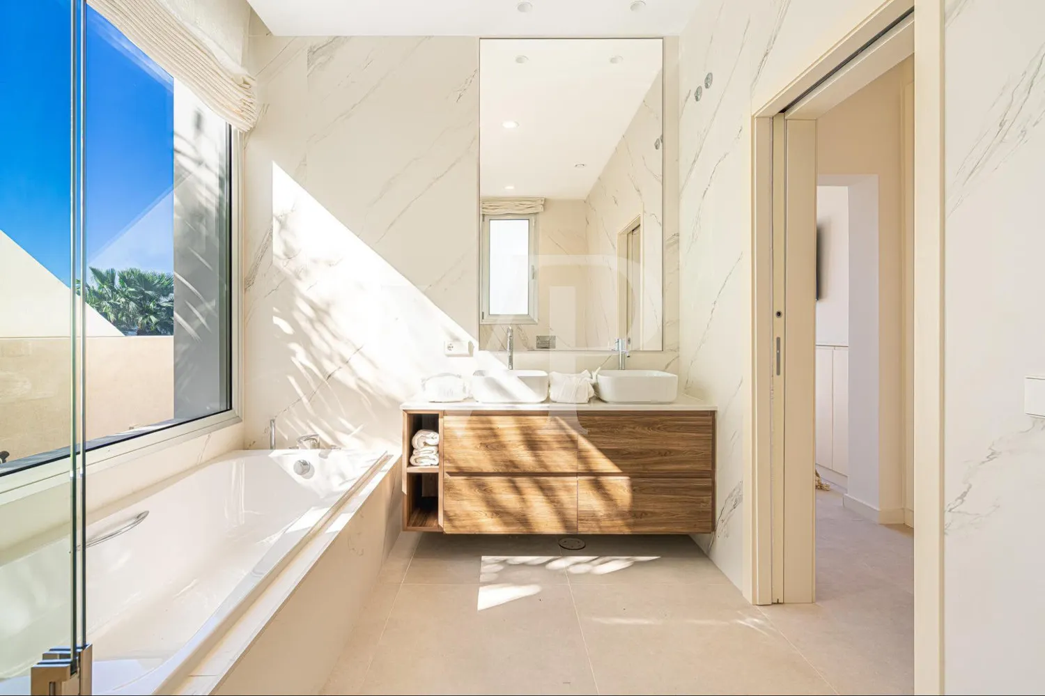 Luxusvilla az Abama-öböl szívében