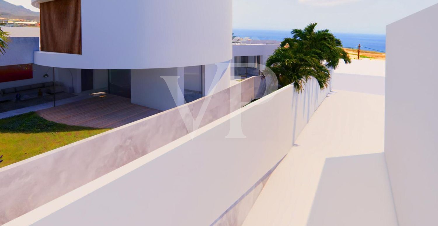 Plot with license to build the house of your dreams