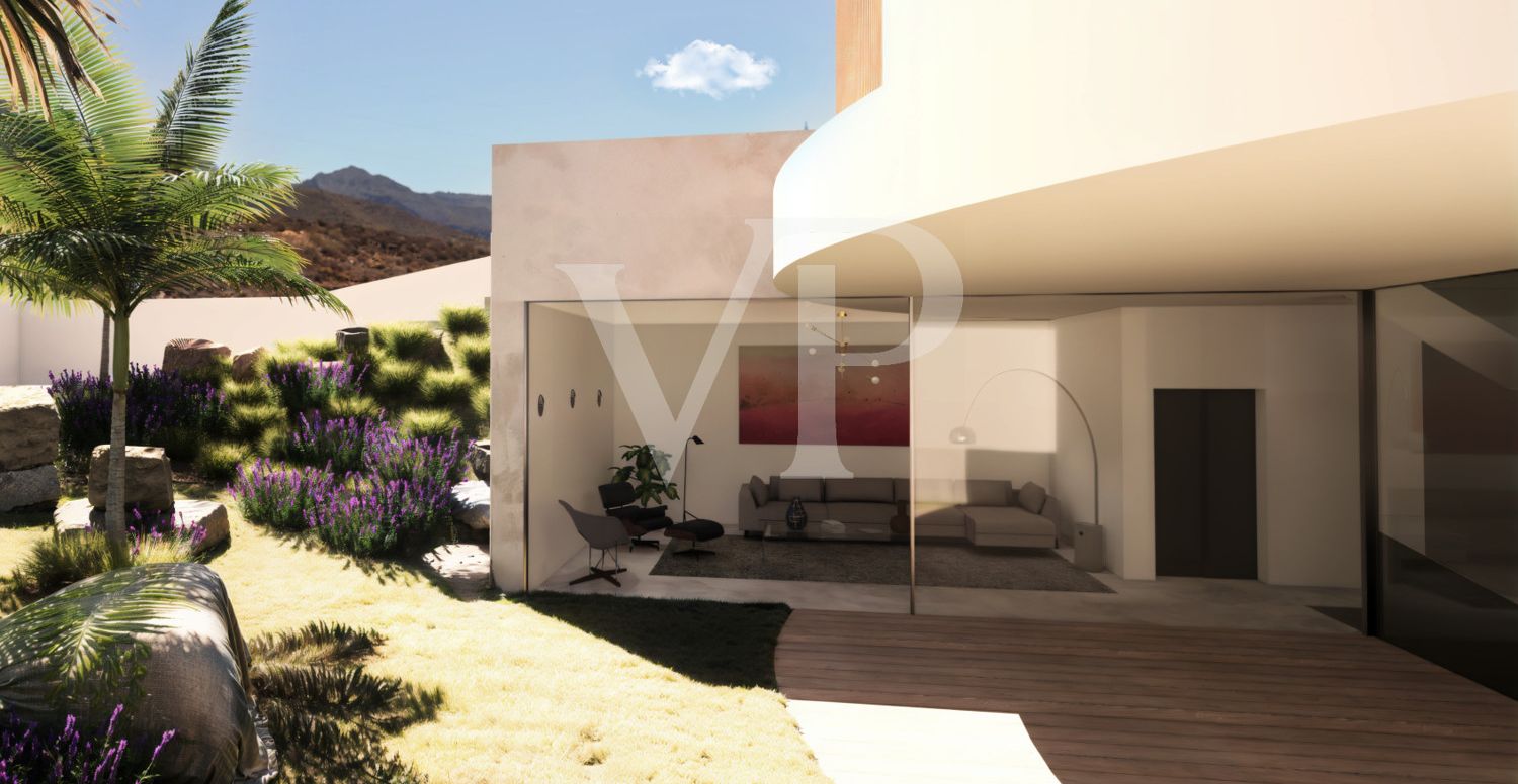Plot with license to build the house of your dreams