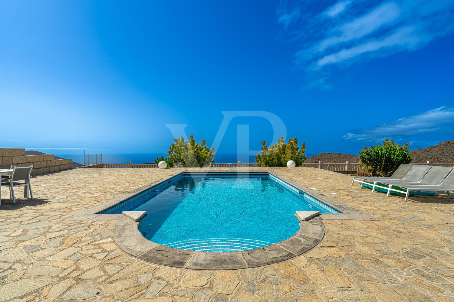 Finca de ensueño con vistas de ensueño y piscina privada - ¡Una verdadera joya en Tenerife!