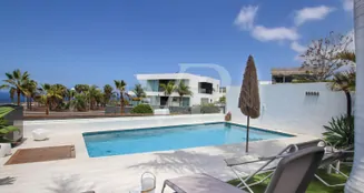 von_poll_real_estate_property_ES243184988_image_60