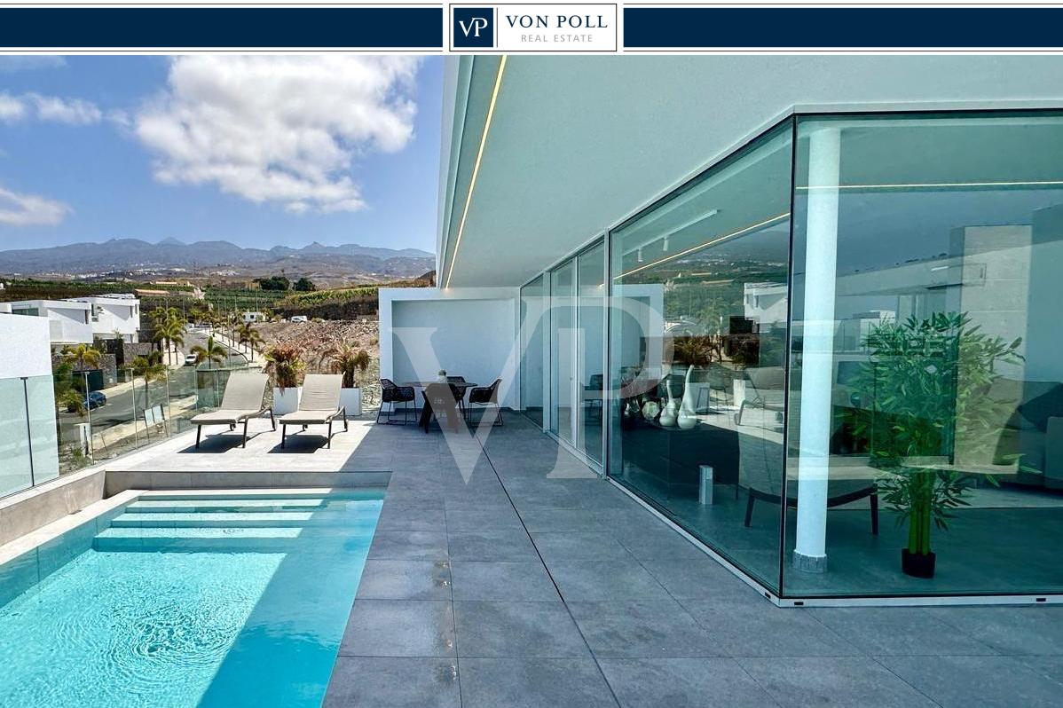 Villa de lujo con piscina privada y vistas al mar en Rokabella