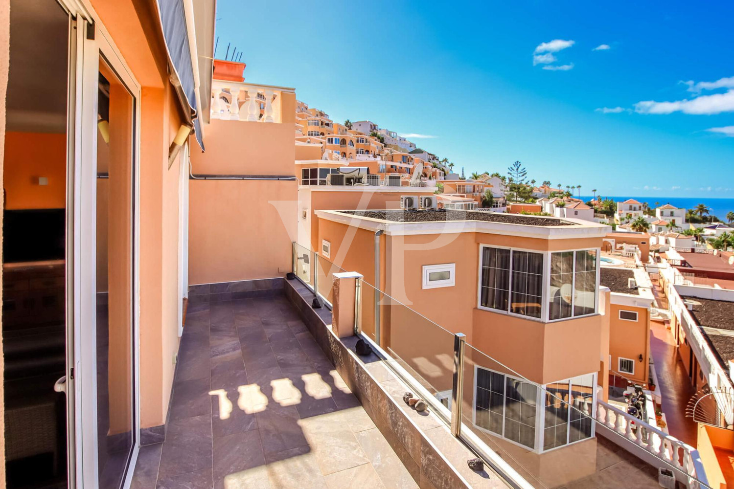 Casa adosada en una ubicación privilegiada en San Eugenio con vistas panorámicas