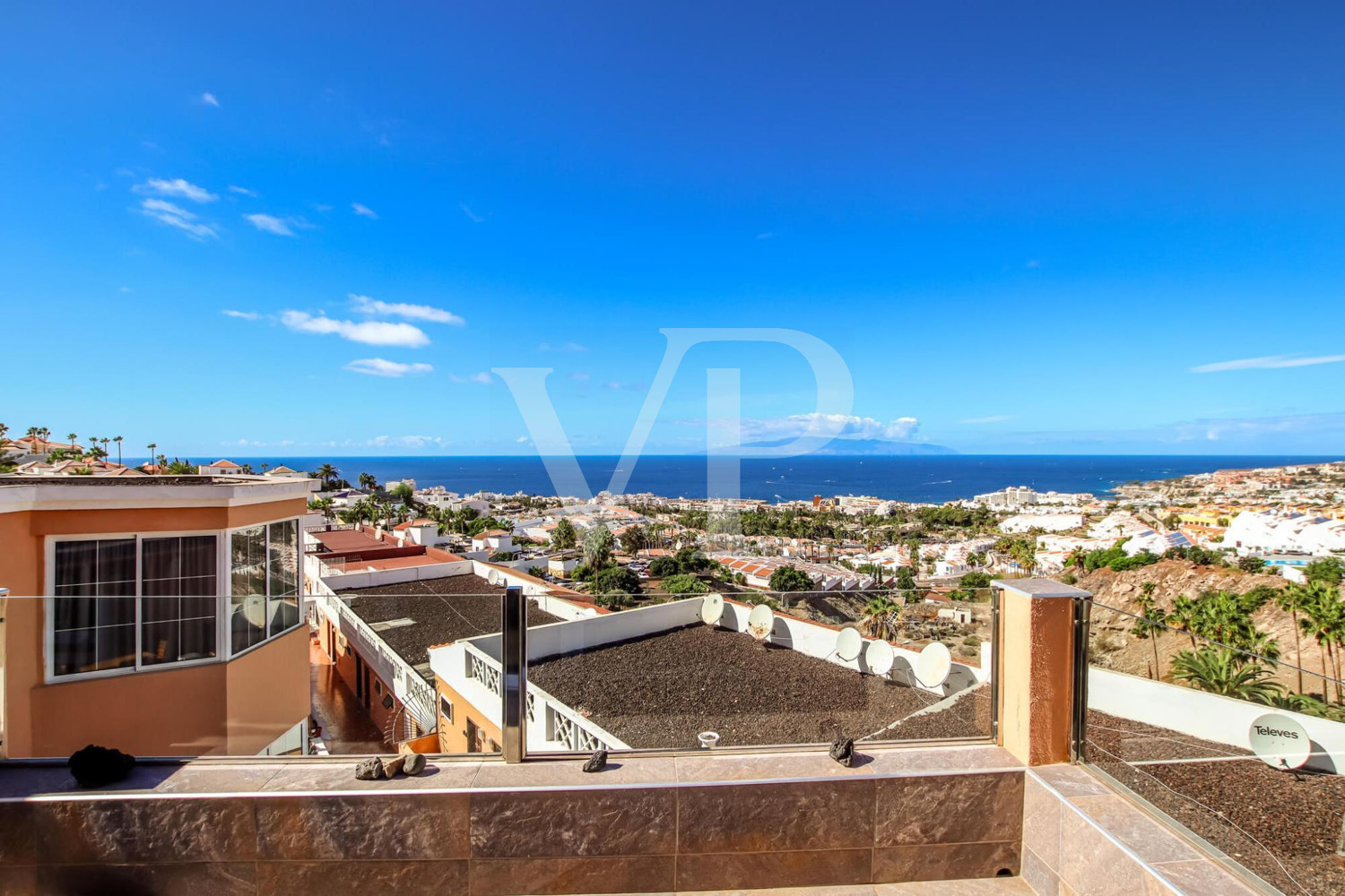 Casa adosada en una ubicación privilegiada en San Eugenio con vistas panorámicas