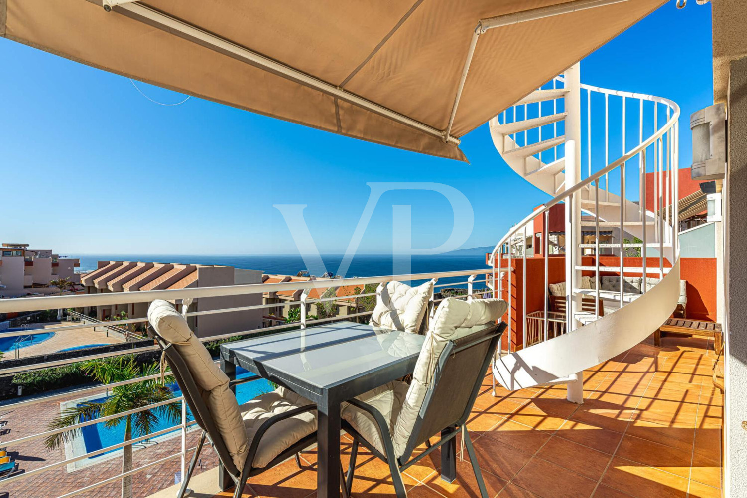 Exclusive penthouse with sea views and roof terrace in Puerto Santiago