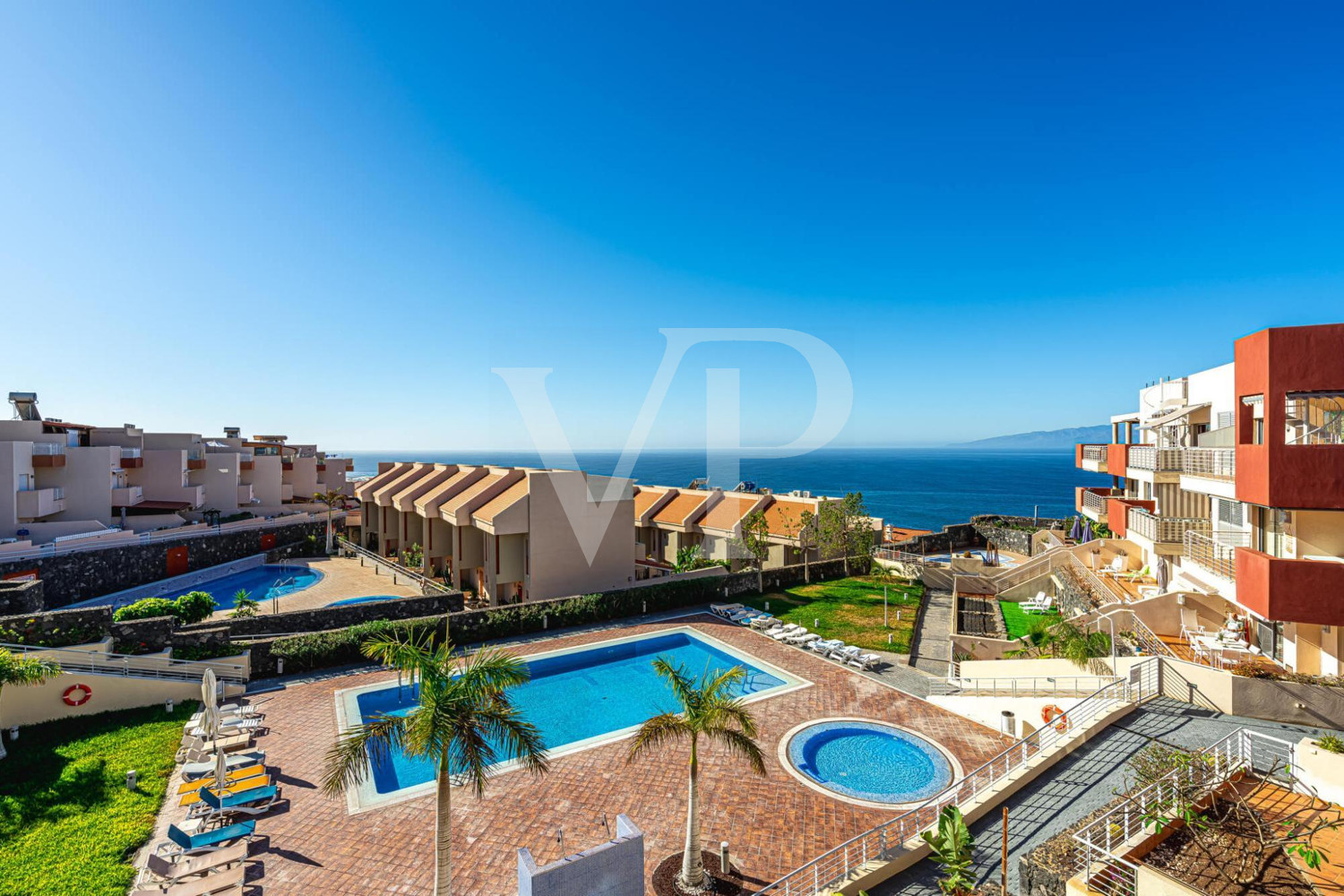 Exclusive penthouse with sea views and roof terrace in Puerto Santiago