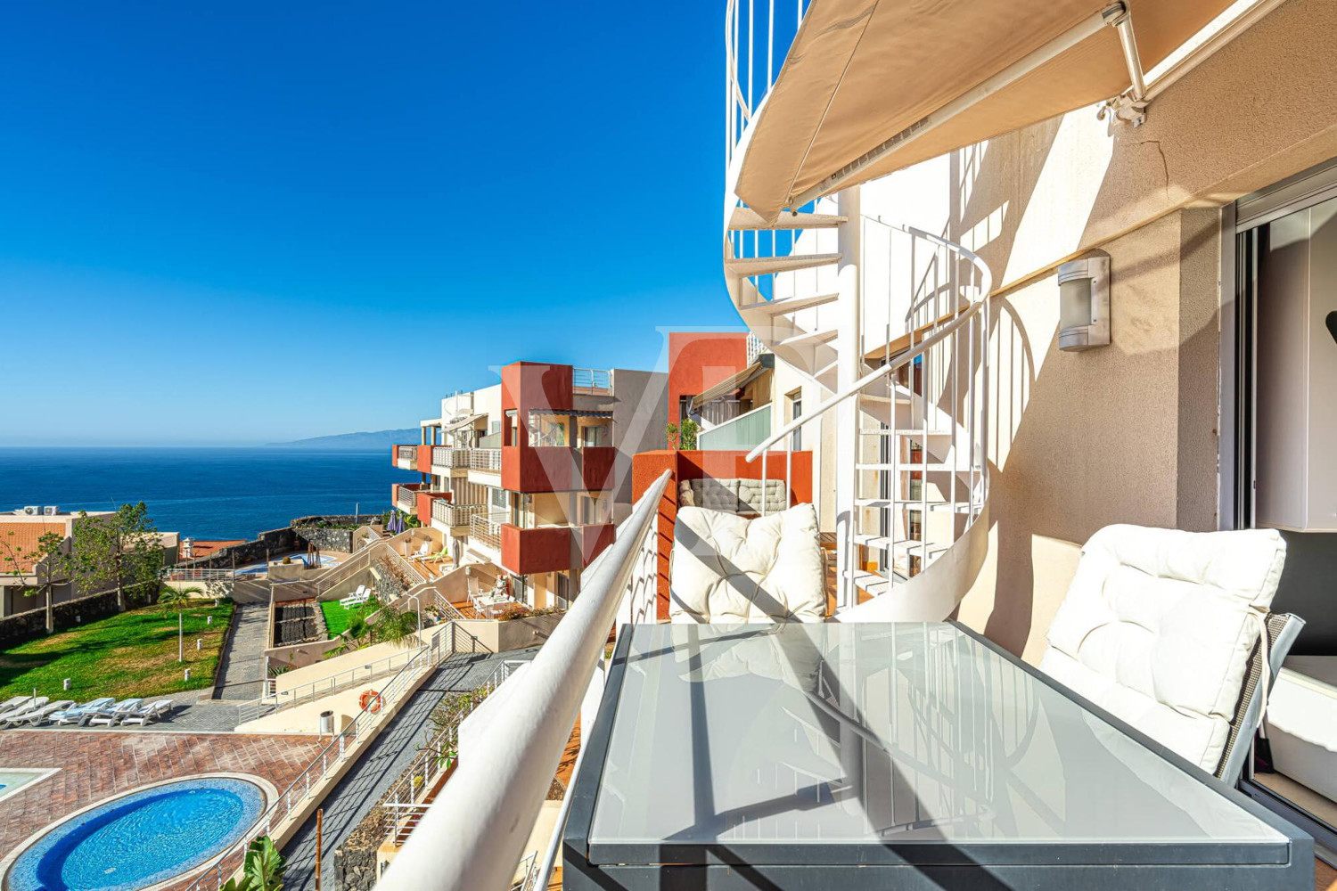 Exklusives Penthaus mit Meerblick und Dachterrasse in Puerto Santiago