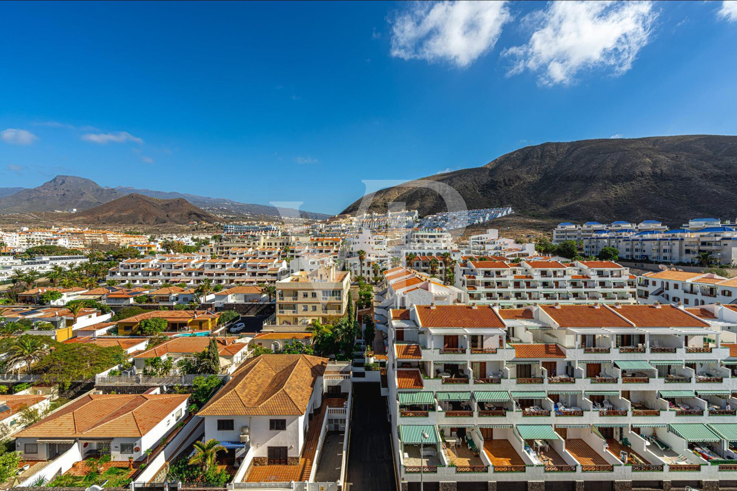 Penthouse with stunning sea views in Los Cristianos