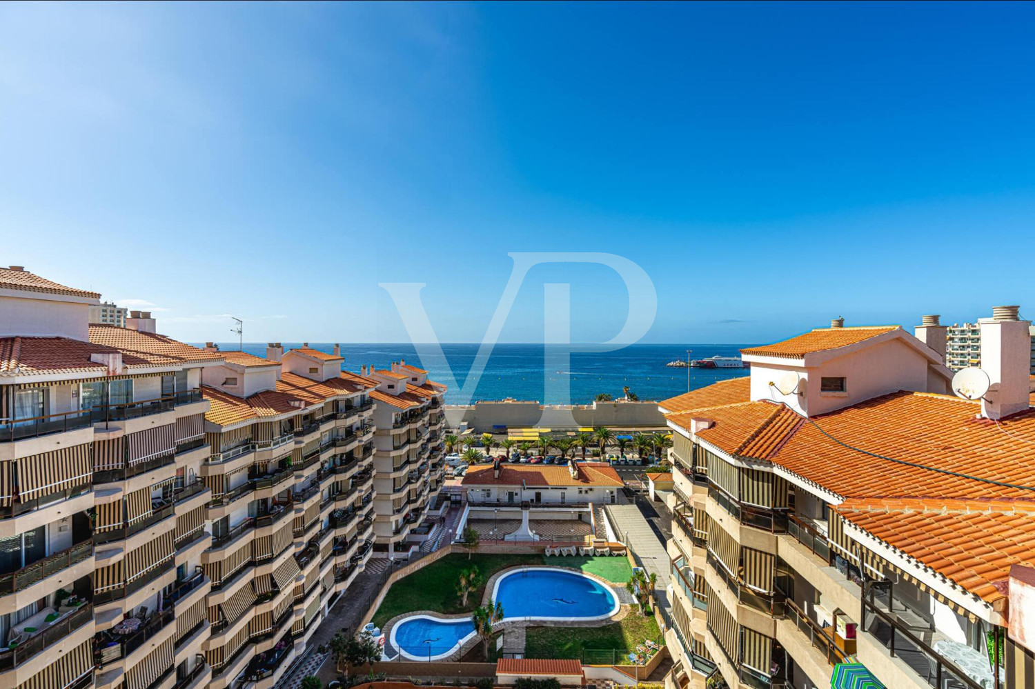 Ático con impresionantes vistas al mar en Los Cristianos