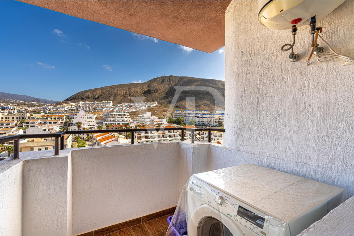 Penthouse with stunning sea views in Los Cristianos