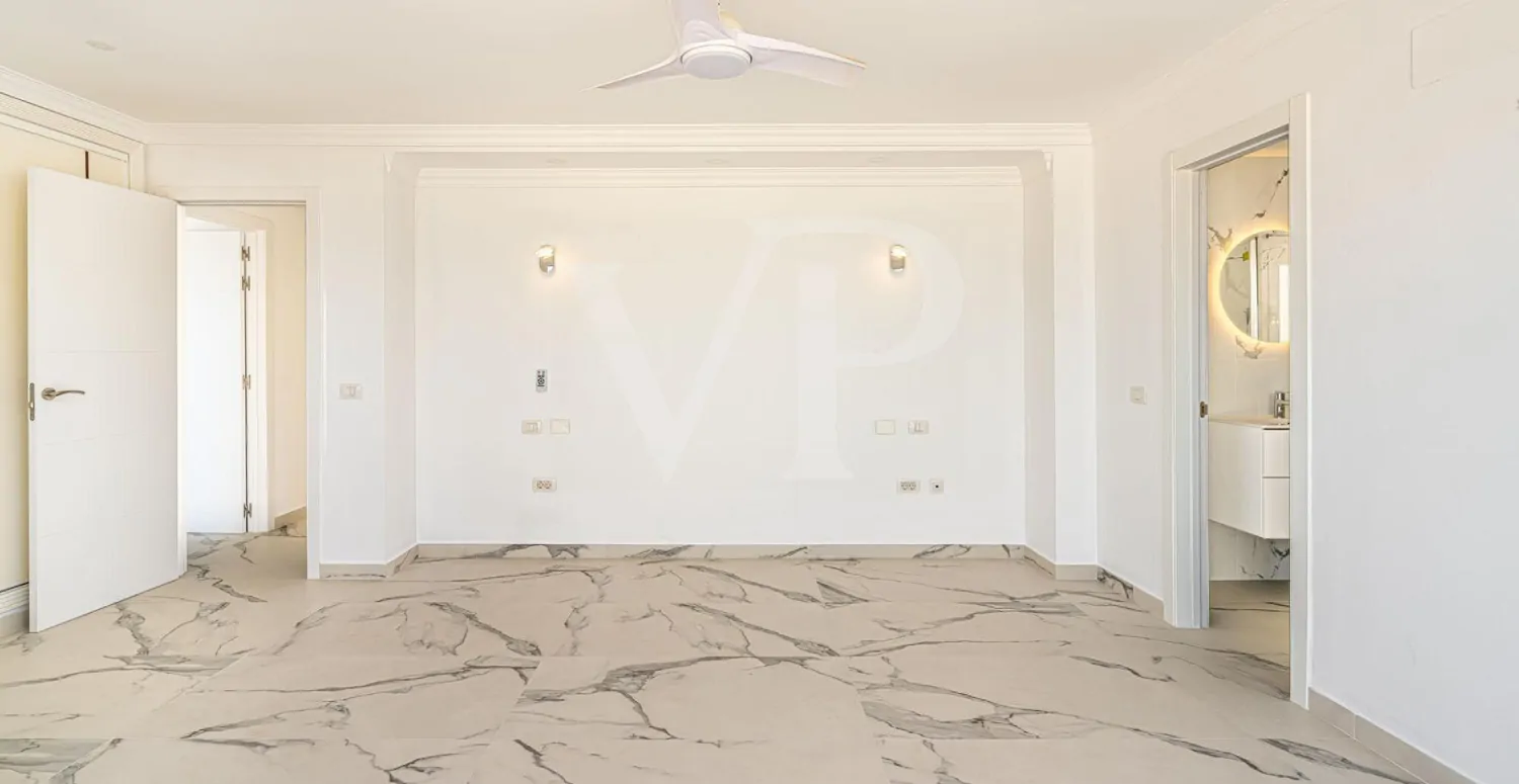 Komplett renovierte Luxusvilla in Roque del Conde mit Meerblick