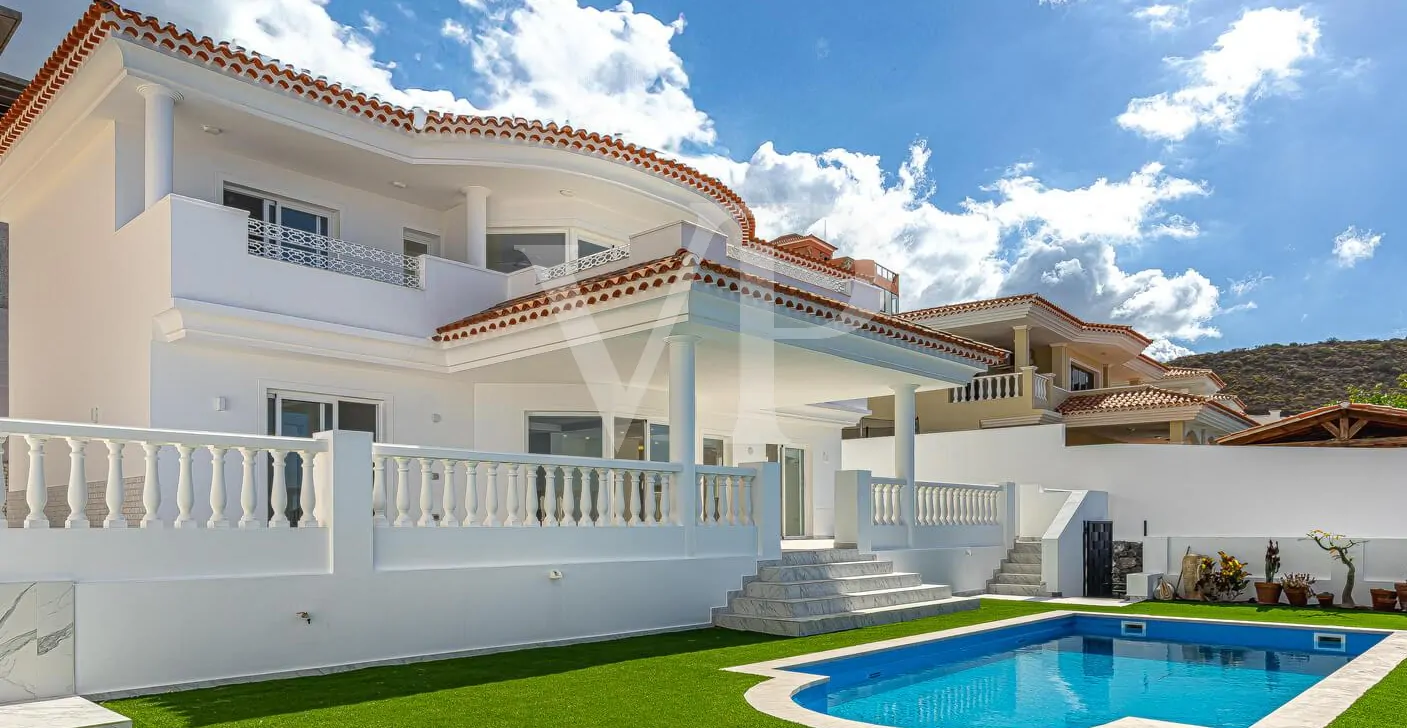 Komplett renovierte Luxusvilla in Roque del Conde mit Meerblick