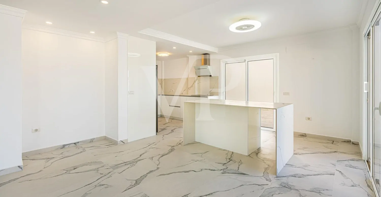 Komplett renovierte Luxusvilla in Roque del Conde mit Meerblick