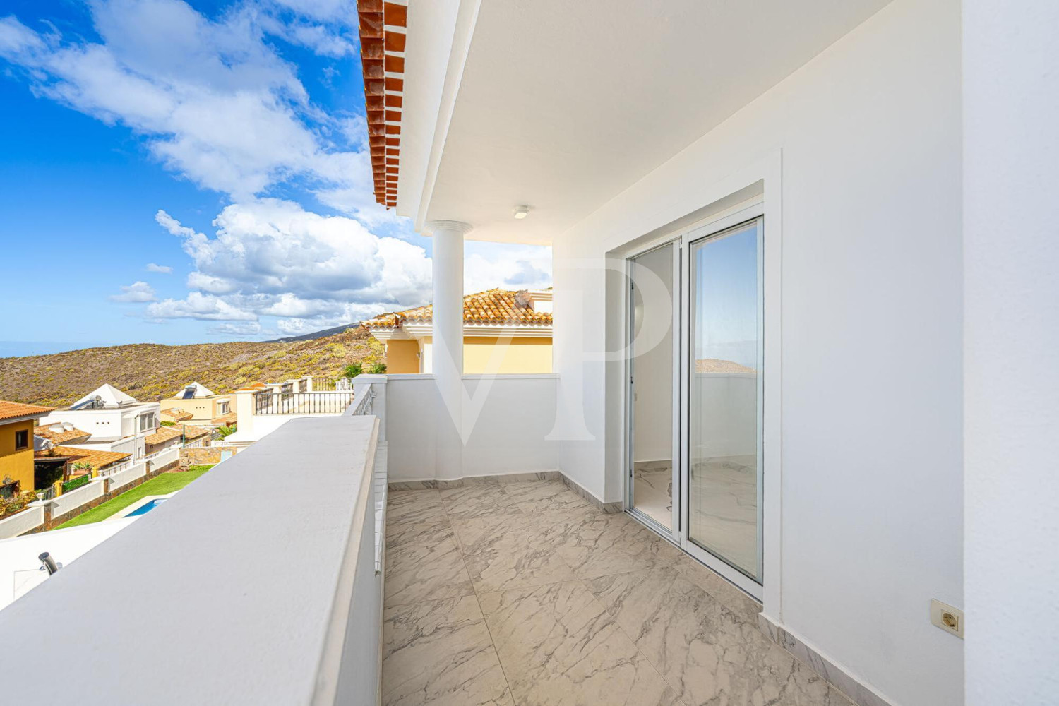 Villa de lujo completamente renovada en Roque del Conde con vistas al mar