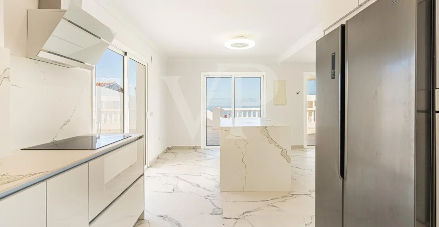 Komplett renovierte Luxusvilla in Roque del Conde mit Meerblick