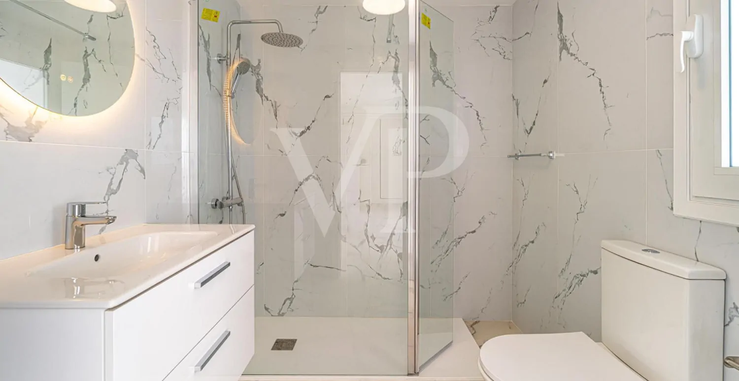 Komplett renovierte Luxusvilla in Roque del Conde mit Meerblick