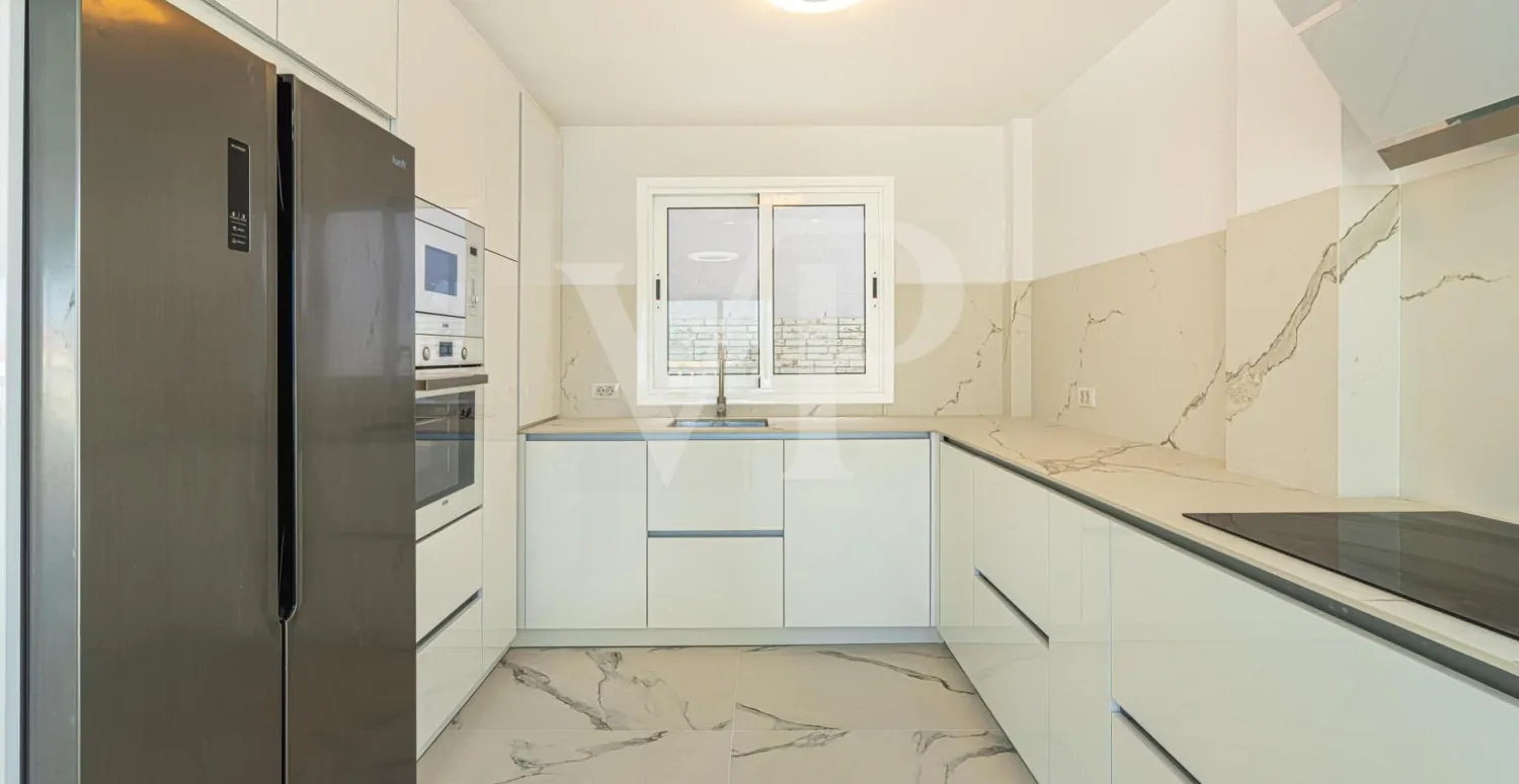 Komplett renovierte Luxusvilla in Roque del Conde mit Meerblick