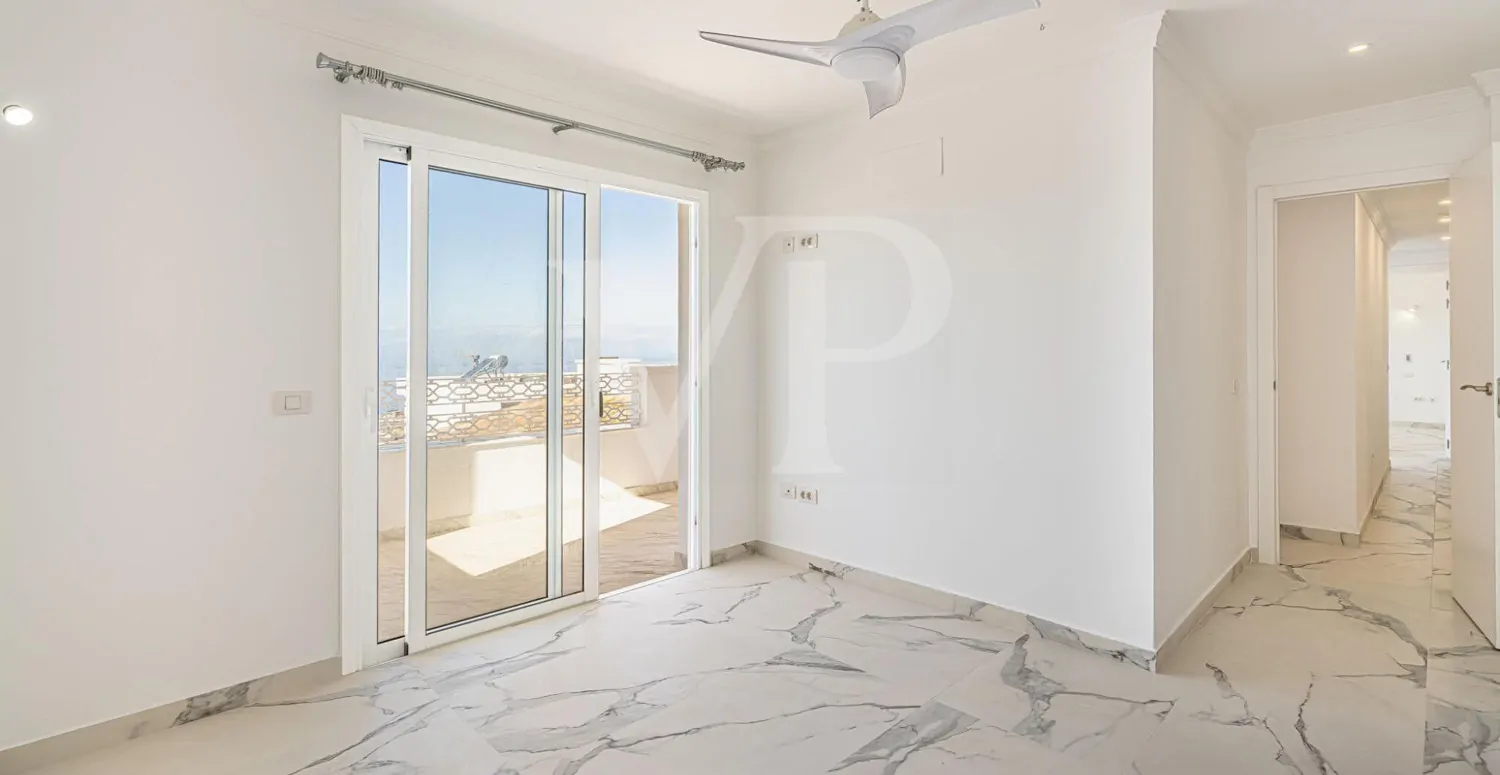 Komplett renovierte Luxusvilla in Roque del Conde mit Meerblick