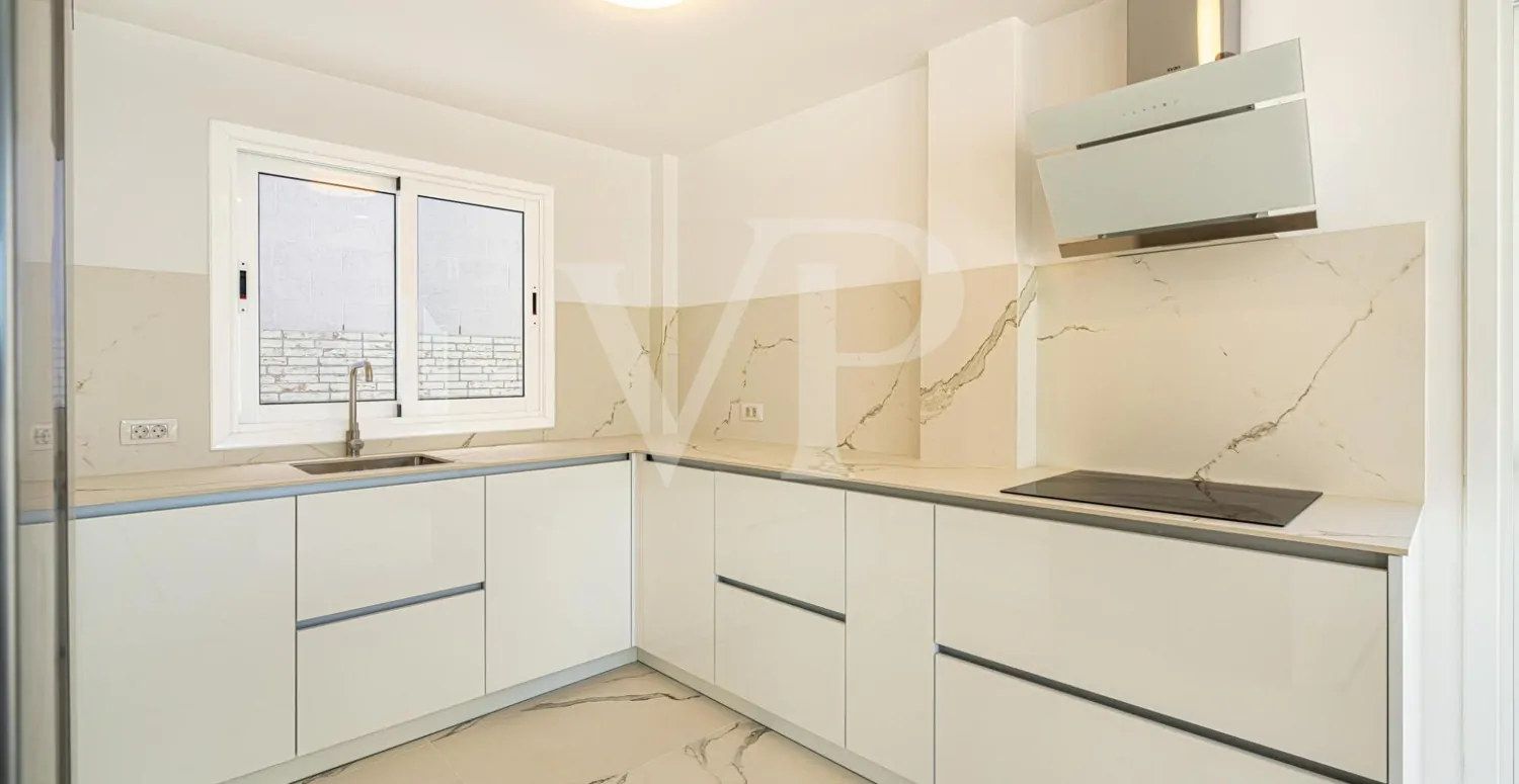 Komplett renovierte Luxusvilla in Roque del Conde mit Meerblick