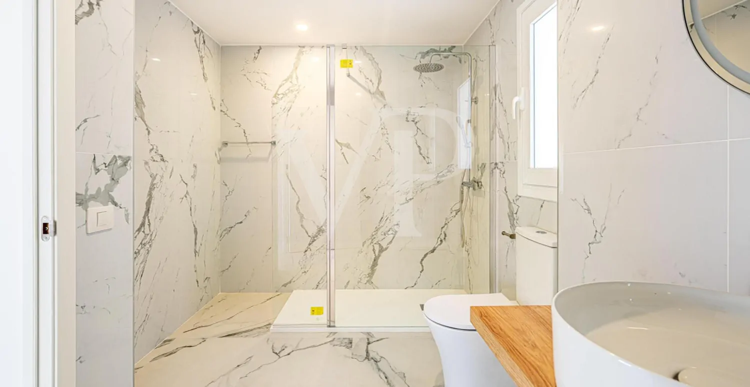 Komplett renovierte Luxusvilla in Roque del Conde mit Meerblick