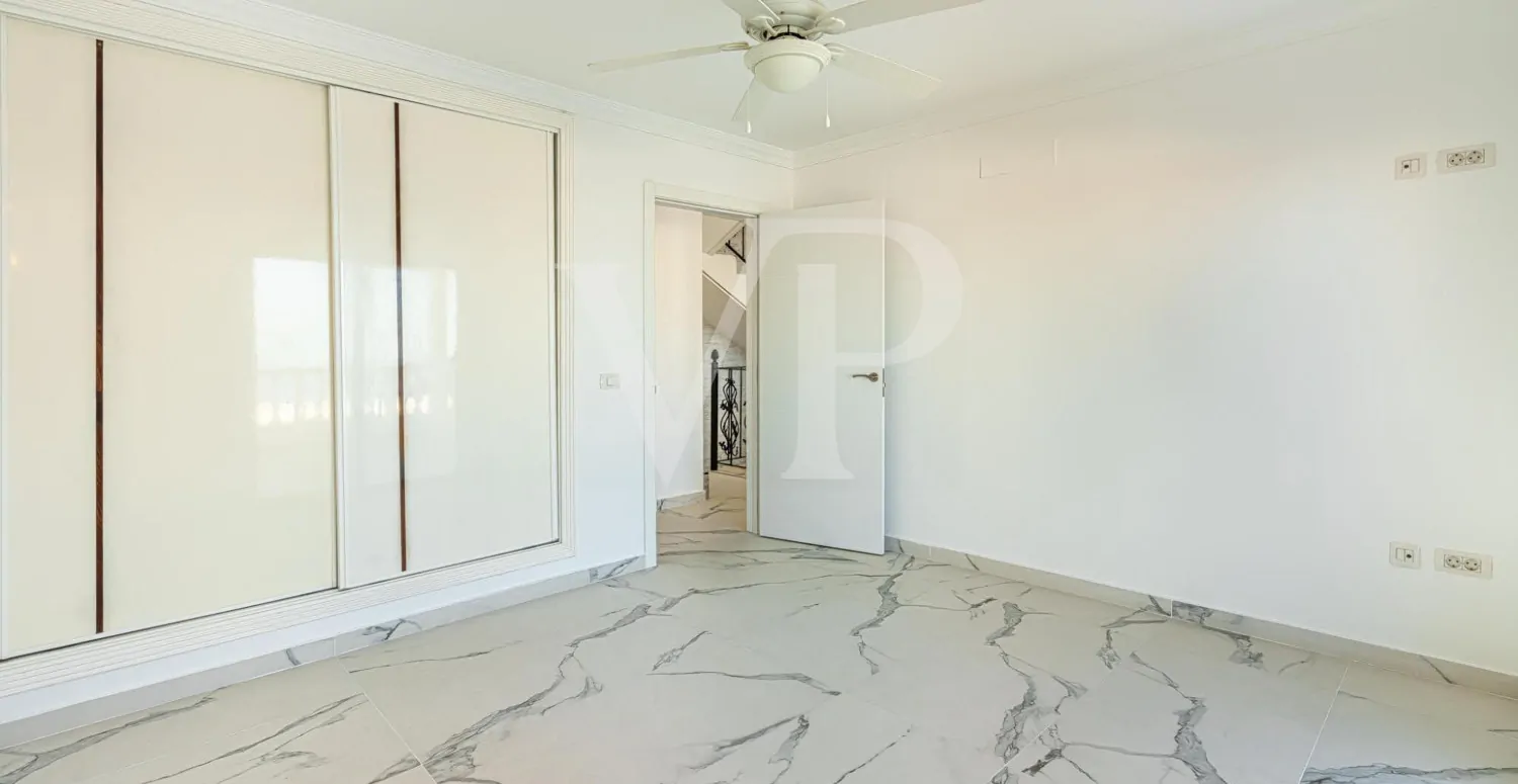 Komplett renovierte Luxusvilla in Roque del Conde mit Meerblick