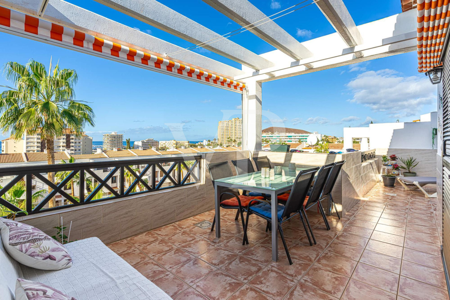 Precioso apartamento renovado en Los Cristianos