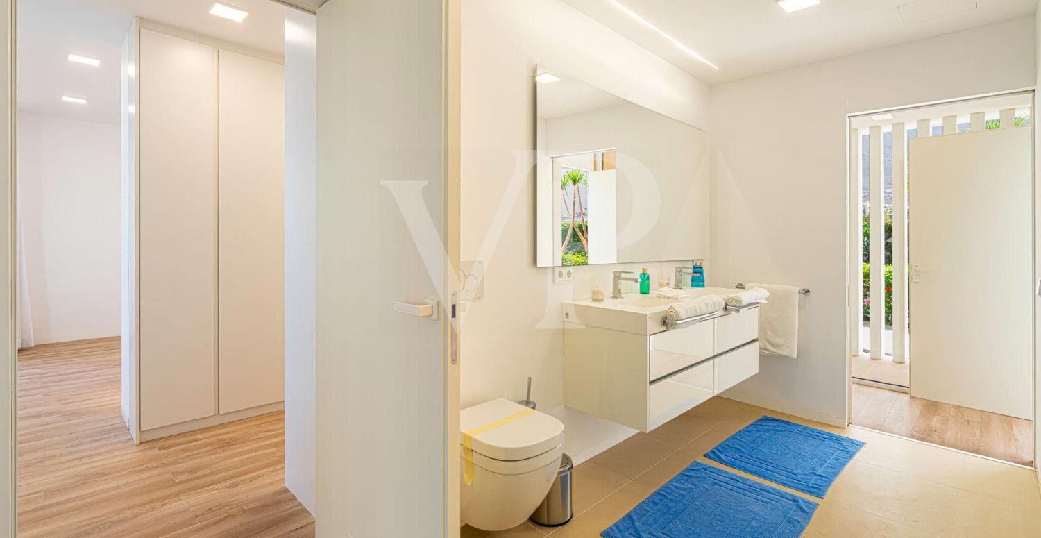 Exklusive Villa in Adeje – Luxus mit Panoramablick